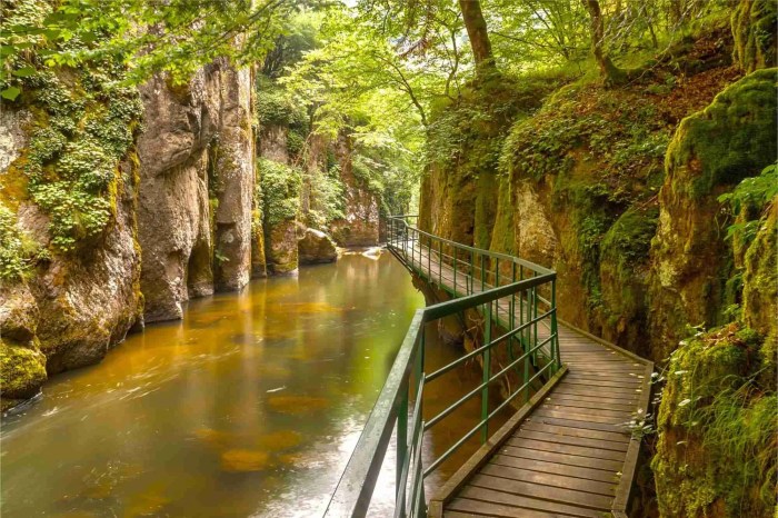 Bulgaria devin path retreats depositphotos thenaturaladventure